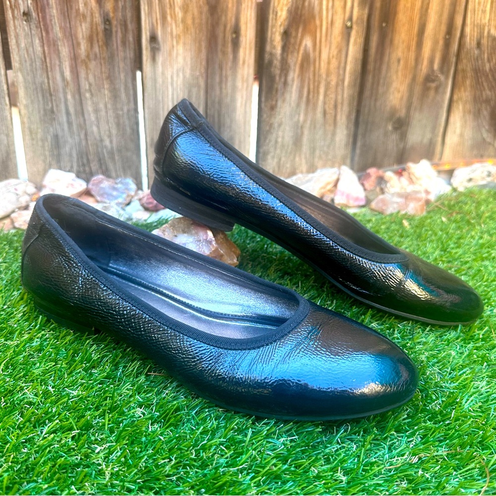 Johnston & Murphy Leather Flats - Picture 2 of 8